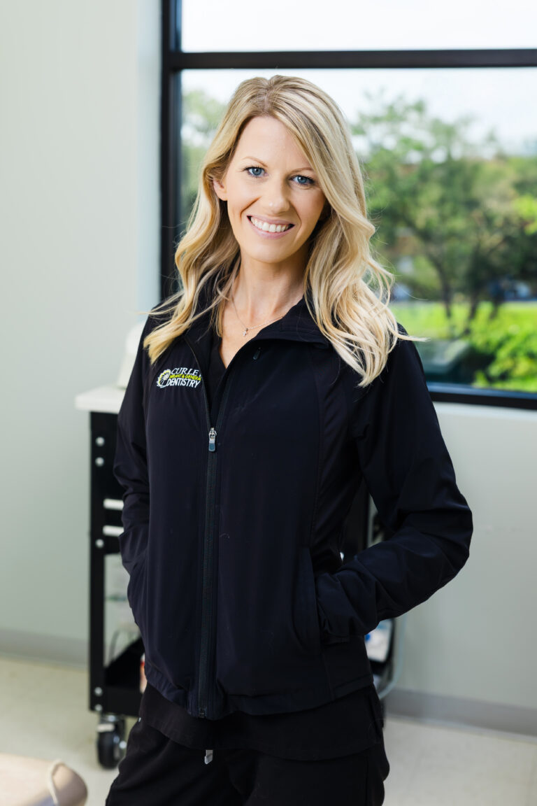 Mandee - Dental Assistant